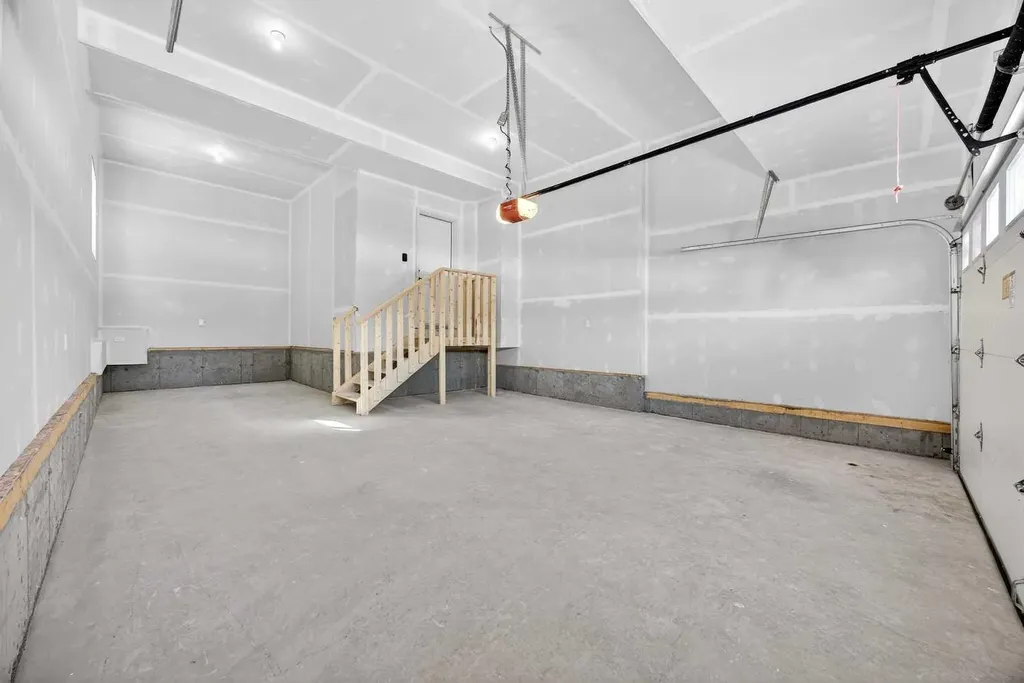 997 Alpine Drive SW Calgary AB T2Y 0Z3