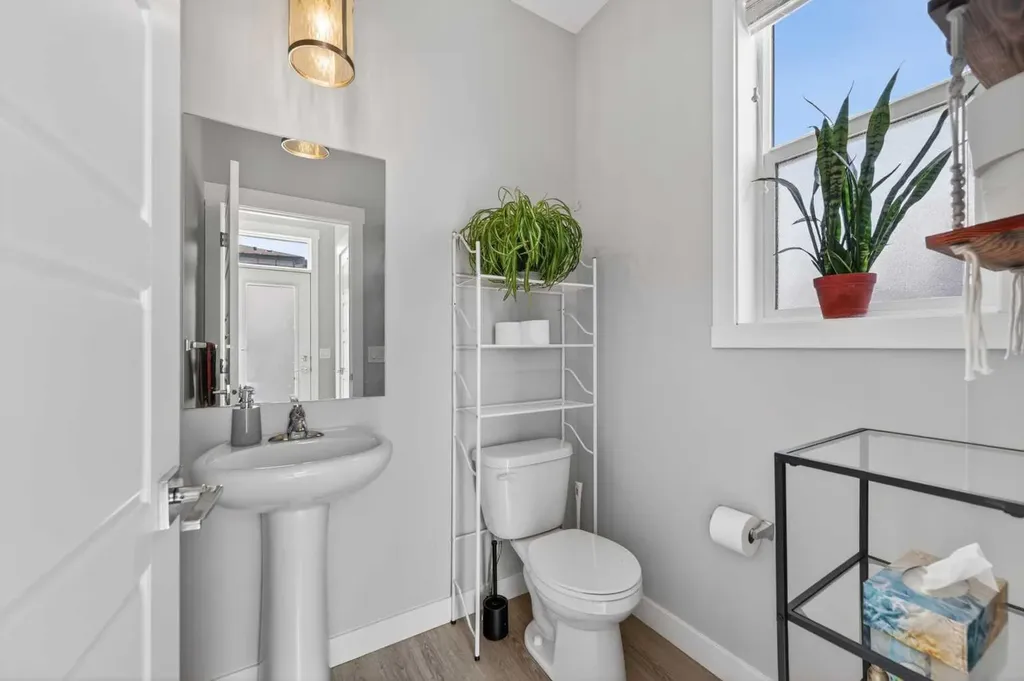 29 Skyview Parade NE Calgary AB T3N 0V4