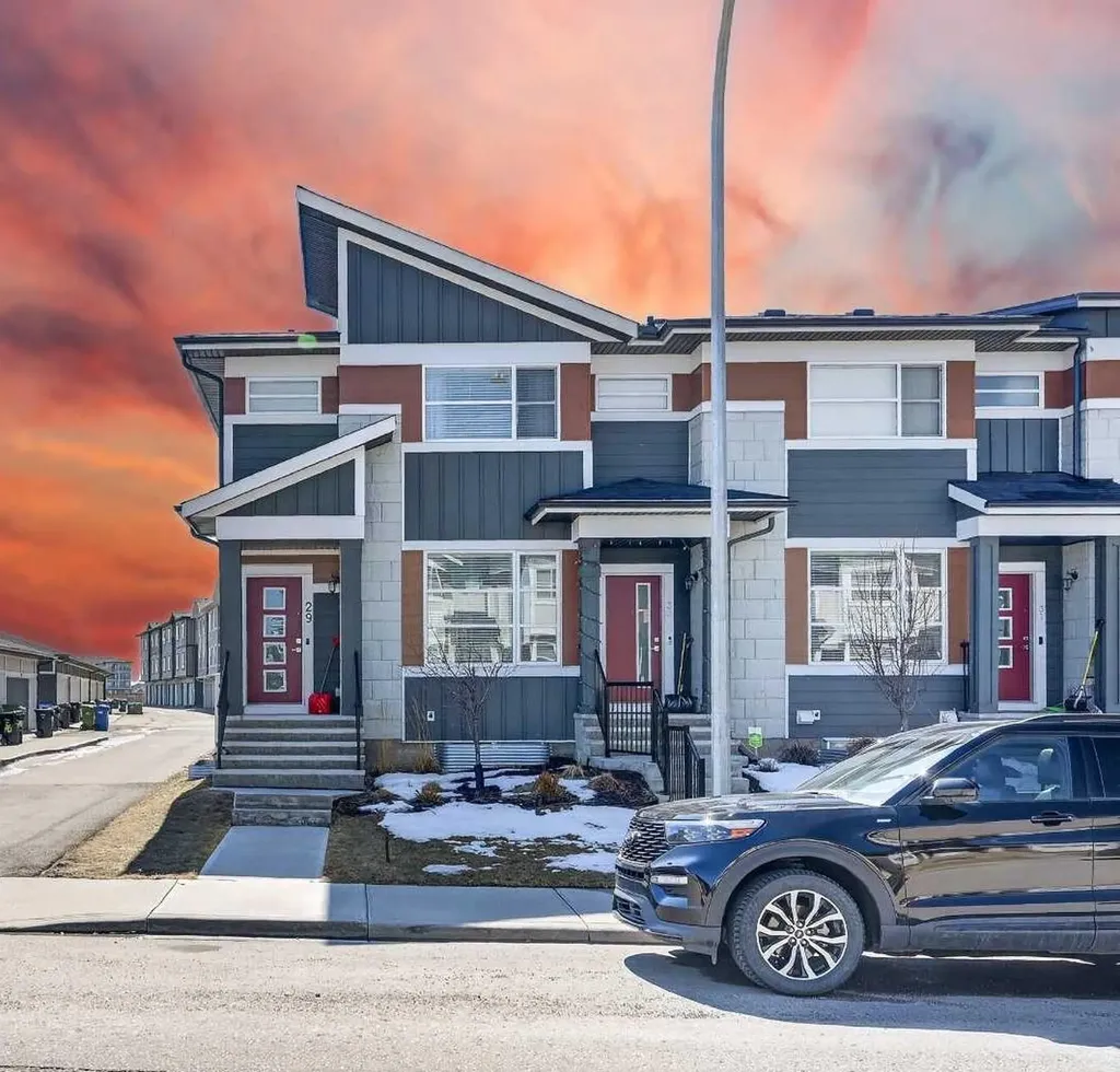 29 Skyview Parade NE Calgary AB T3N 0V4