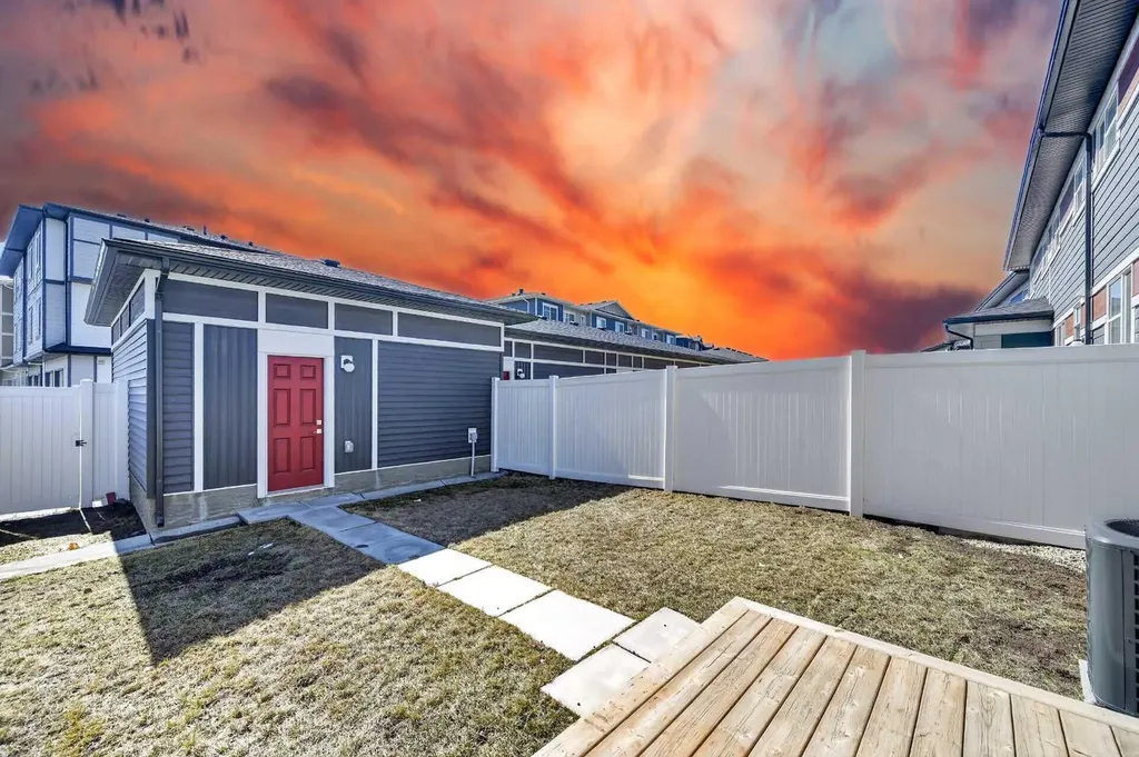 29 Skyview Parade NE Calgary AB T3N 0V4