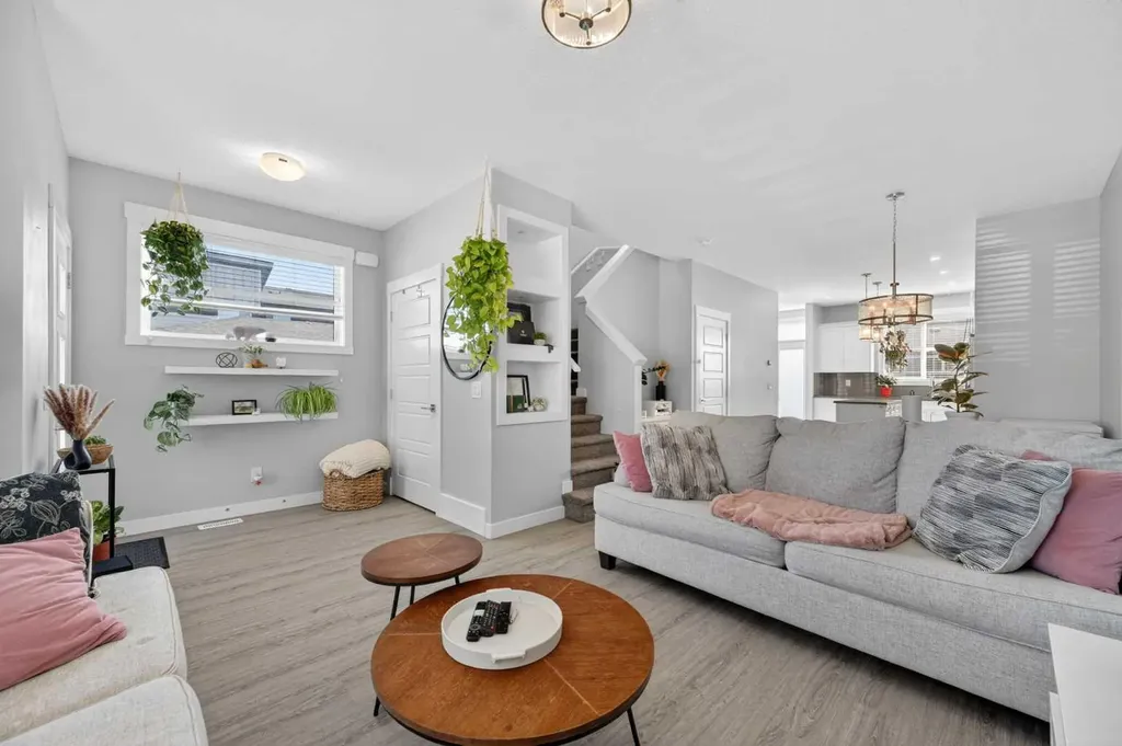 29 Skyview Parade NE Calgary AB T3N 0V4