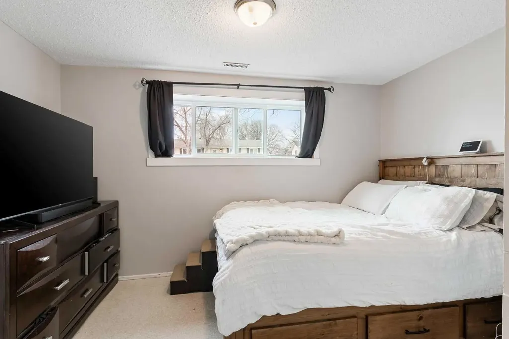 2713 47 Avenue Lloydminster SK S9V 1H3