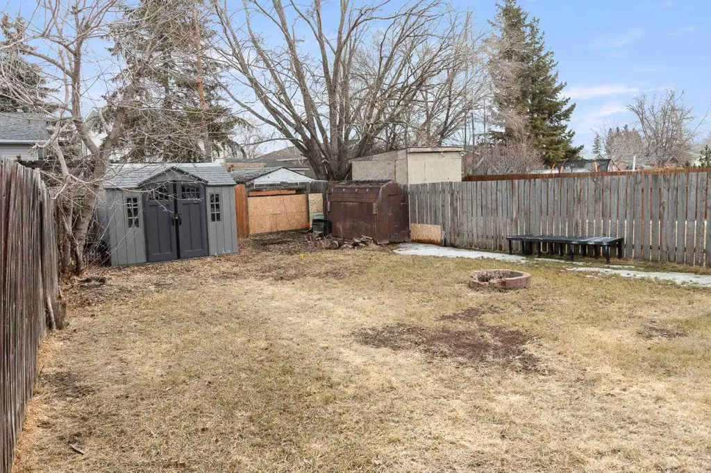 2713 47 Avenue Lloydminster SK S9V 1H3