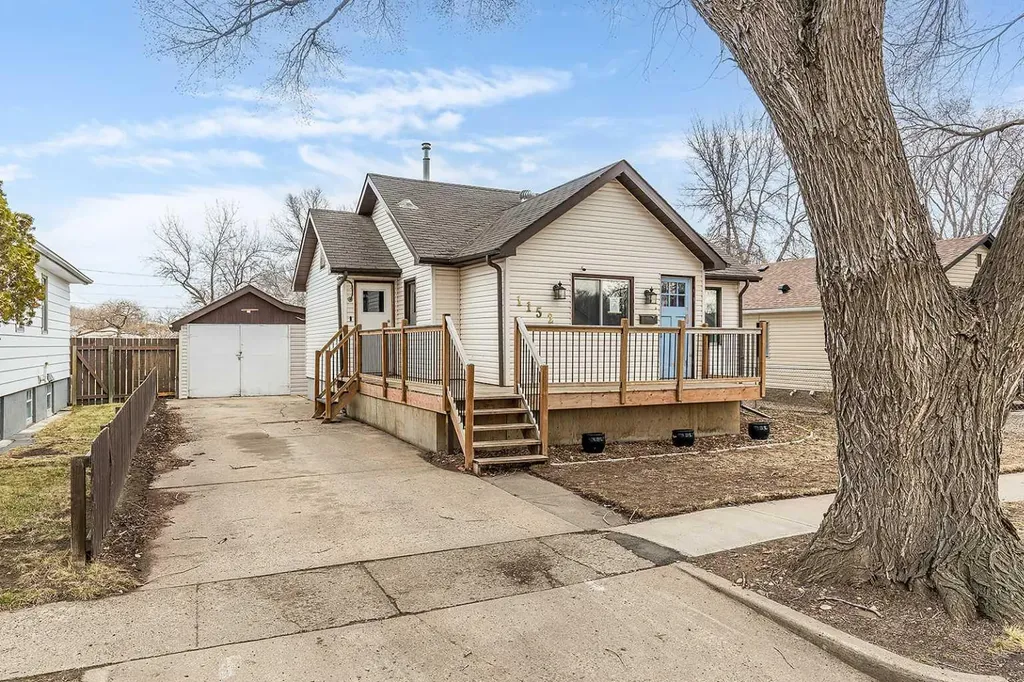 1152 Braemar Street SE Medicine Hat AB T1A 0W2