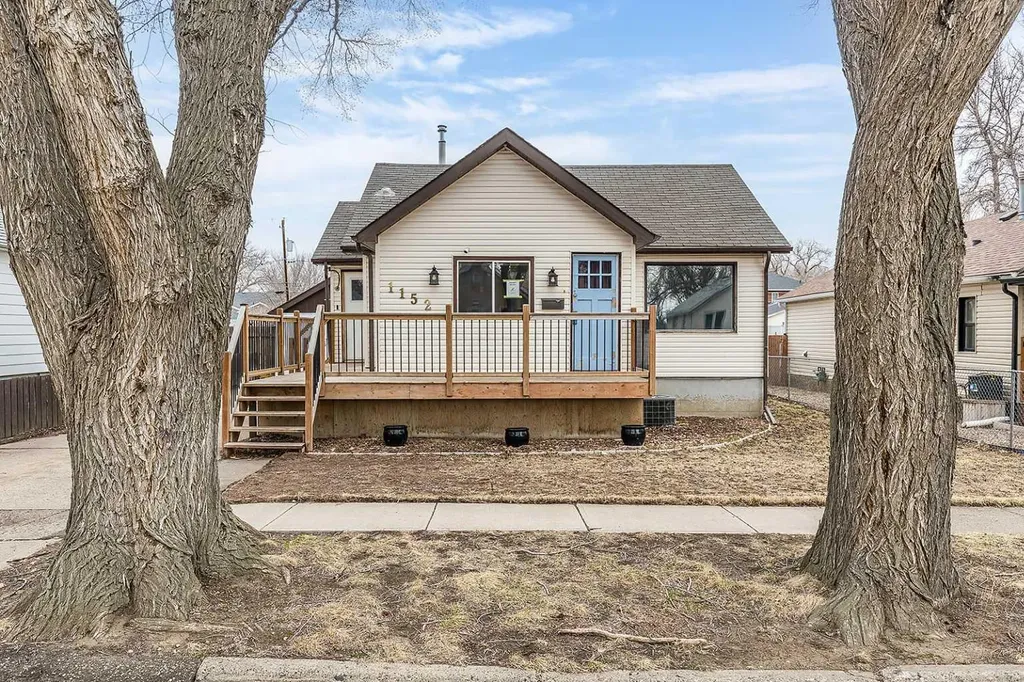 1152 Braemar Street SE Medicine Hat AB T1A 0W2