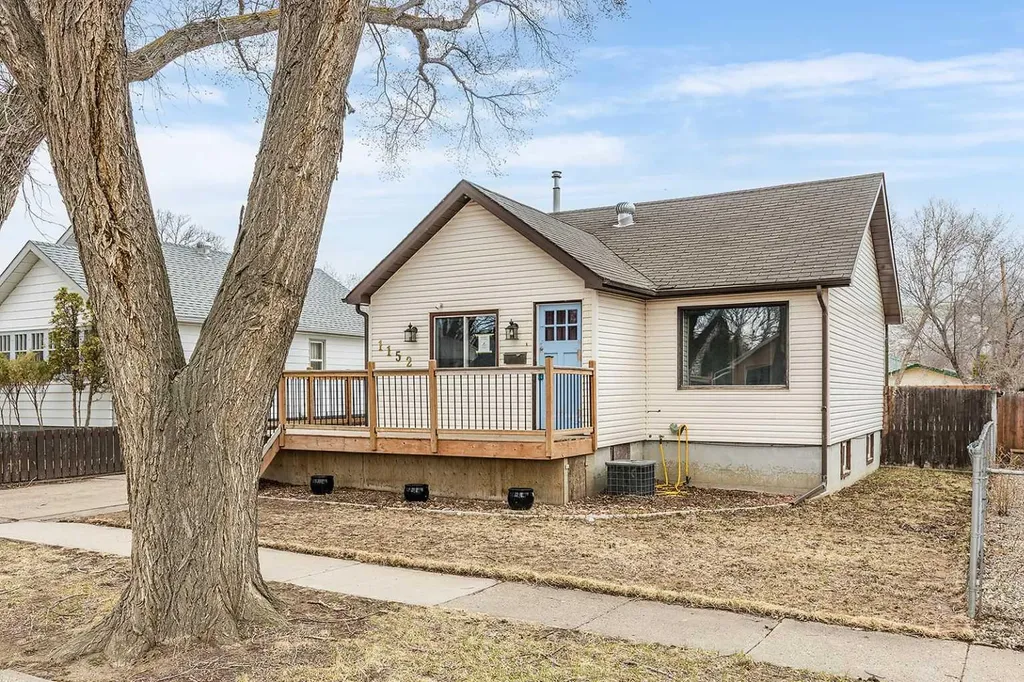 1152 Braemar Street SE Medicine Hat AB T1A 0W2