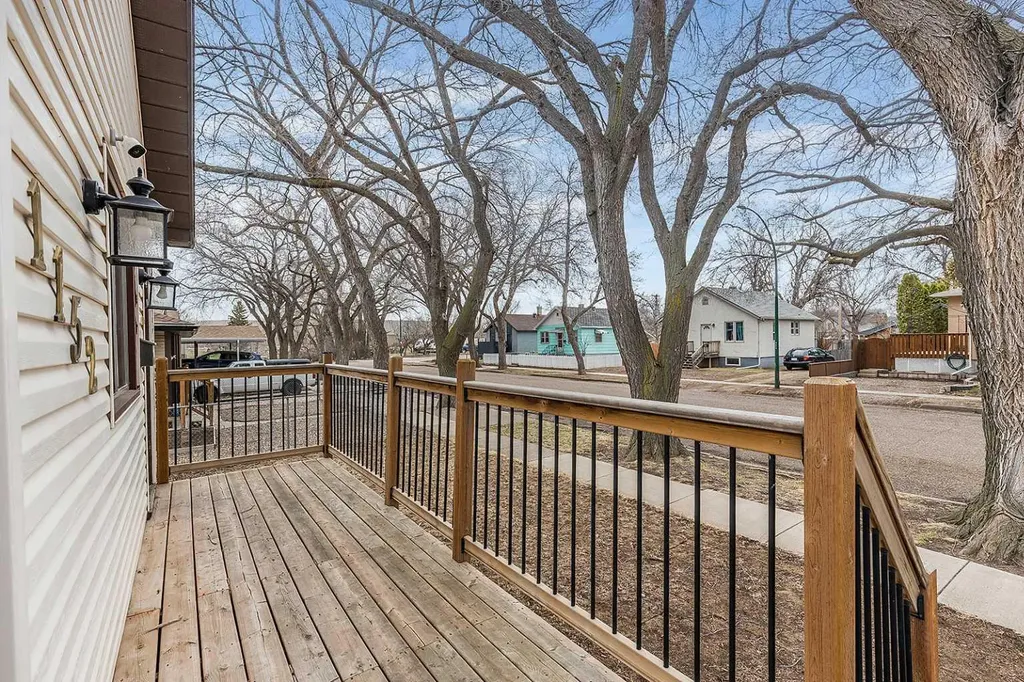 1152 Braemar Street SE Medicine Hat AB T1A 0W2