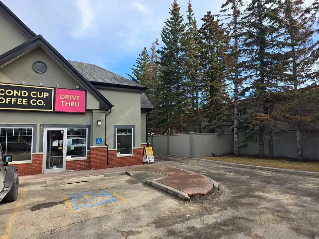 2803 17 Avenue SW Calgary AB T3E 0A8