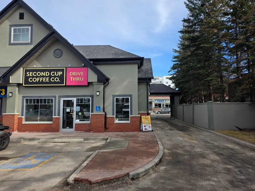 2803 17 Avenue SW Calgary AB T3E 0A8