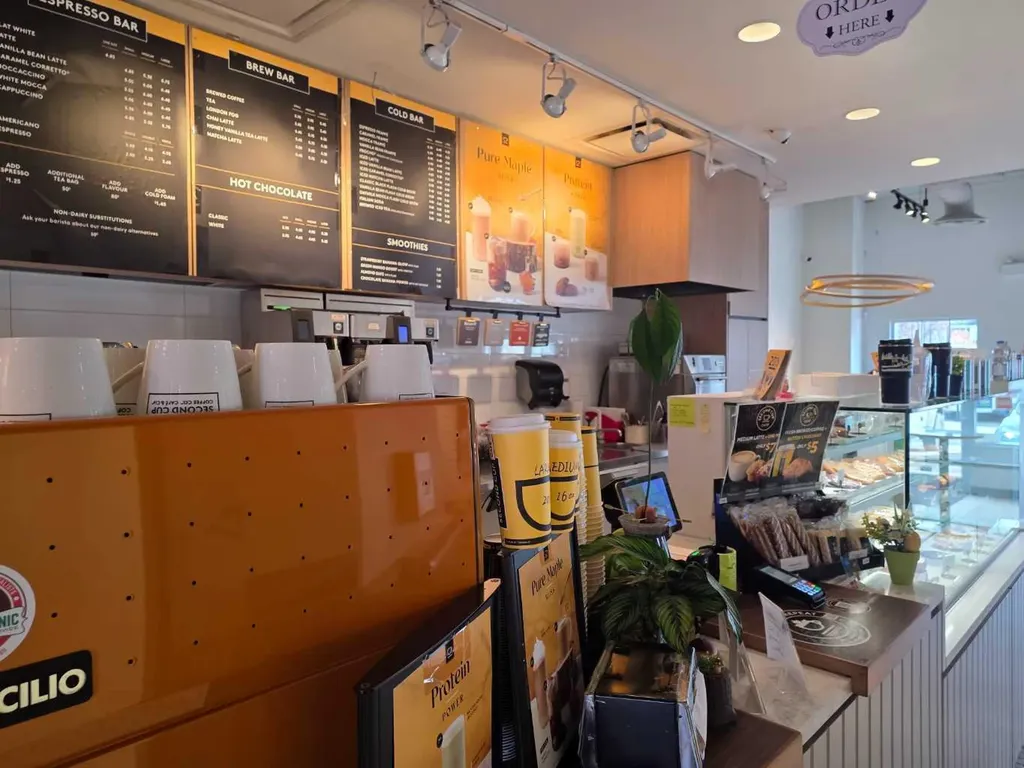 2803 17 Avenue SW Calgary AB T3E 0A8