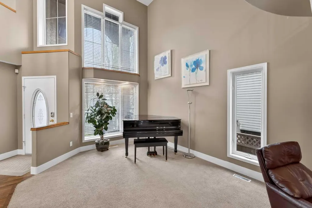 111 Valley Ponds Crescent NW Calgary AB T3B 5T7