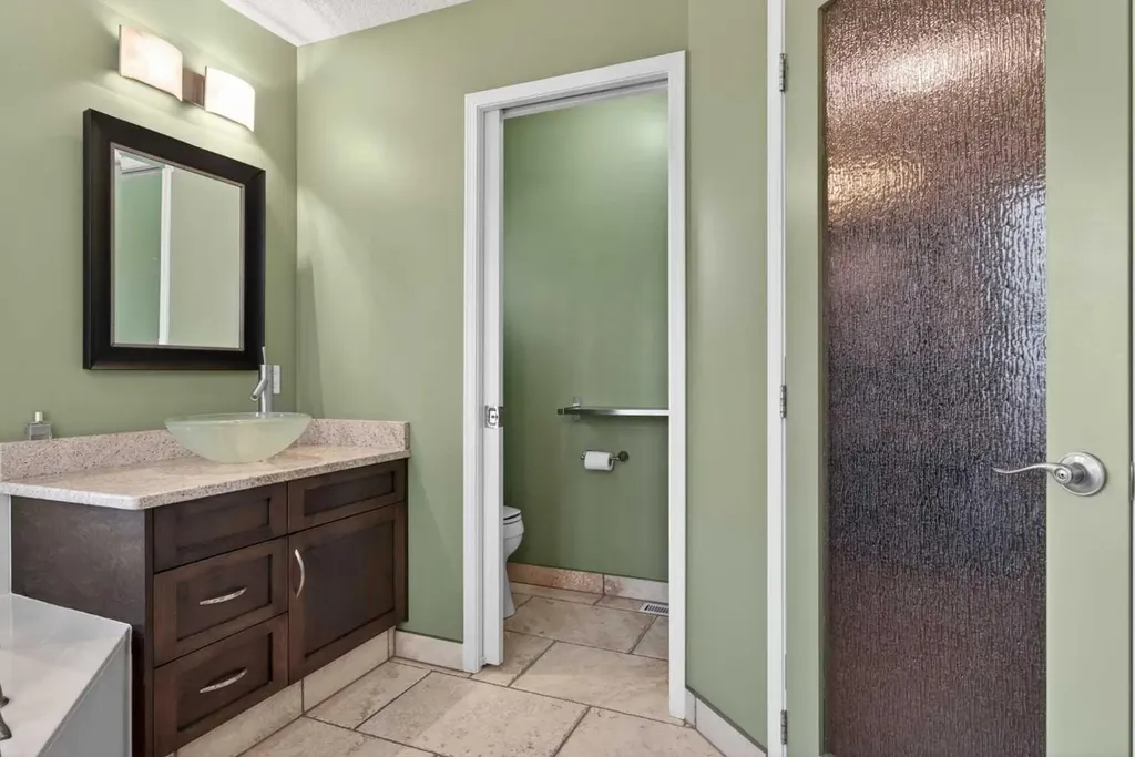 111 Valley Ponds Crescent NW Calgary AB T3B 5T7