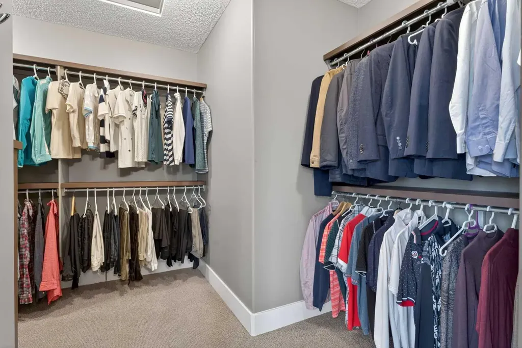 111 Valley Ponds Crescent NW Calgary AB T3B 5T7