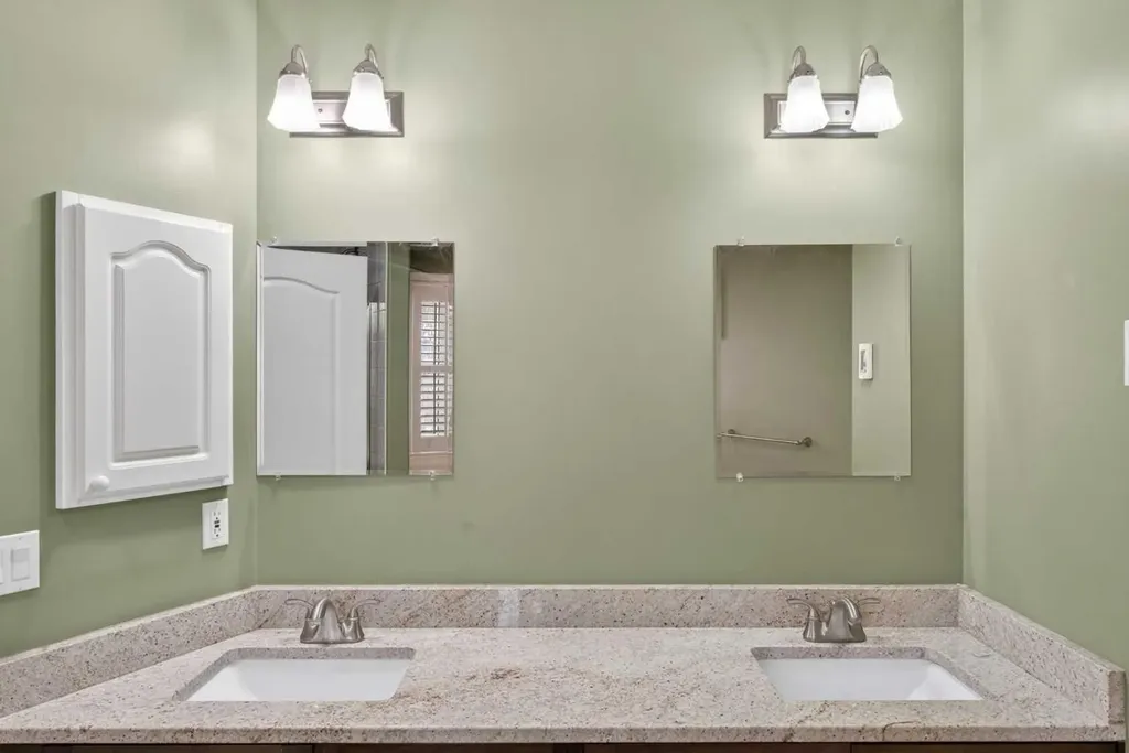 111 Valley Ponds Crescent NW Calgary AB T3B 5T7