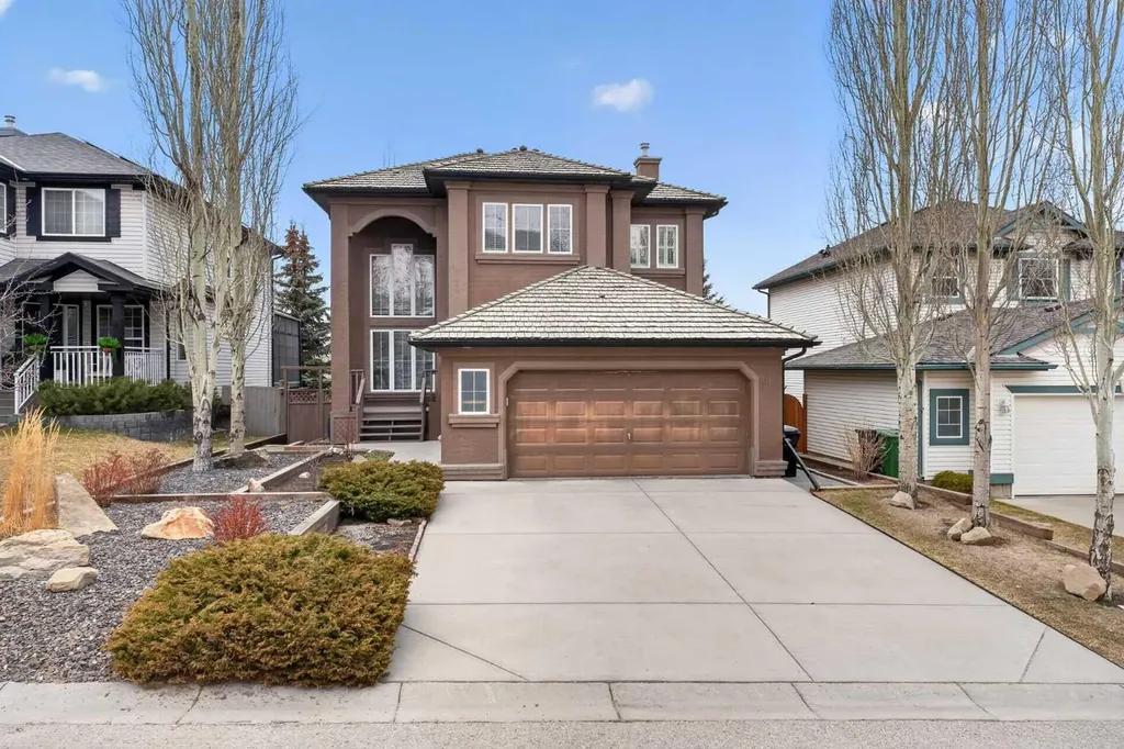 111 Valley Ponds Crescent NW Calgary AB T3B 5T7