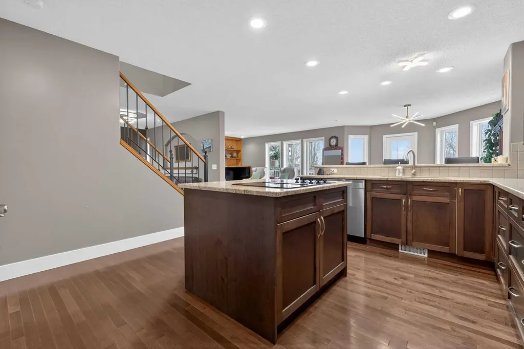 111 Valley Ponds Crescent NW Calgary AB T3B 5T7