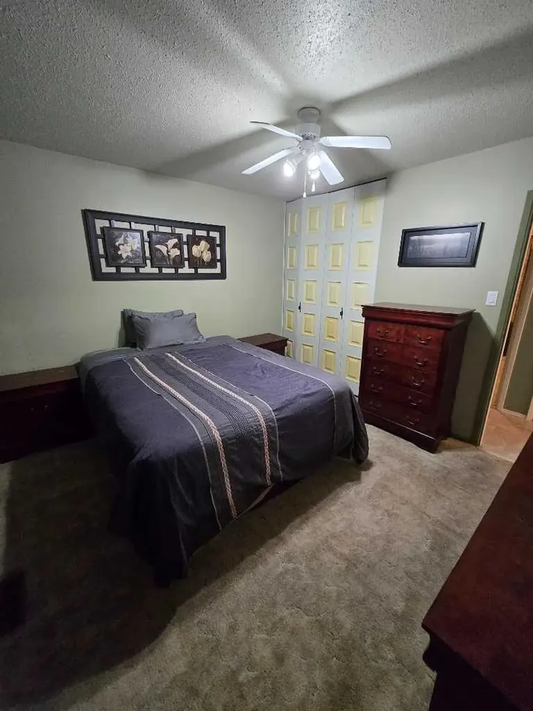 805 8 Street Fox Creek AB T0H 1P0