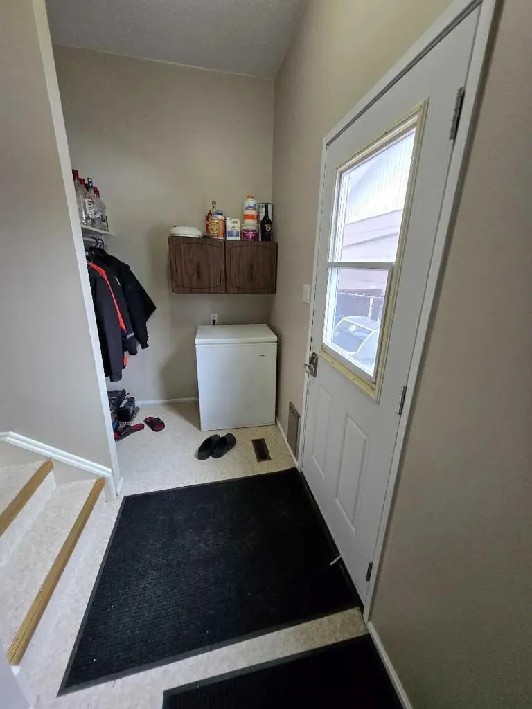 805 8 Street Fox Creek AB T0H 1P0