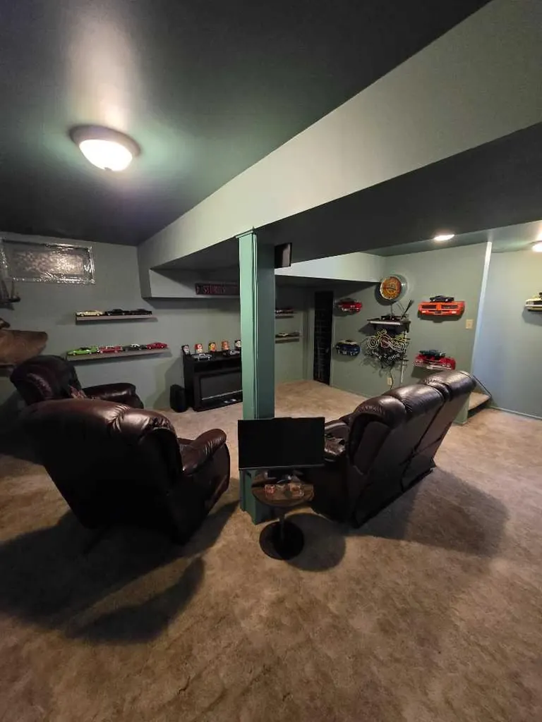 805 8 Street Fox Creek AB T0H 1P0