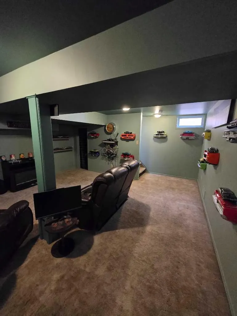 805 8 Street Fox Creek AB T0H 1P0