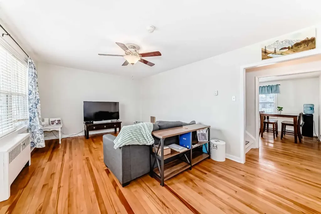 10 Poplar Crescent Springbrook AB T4S 1V3