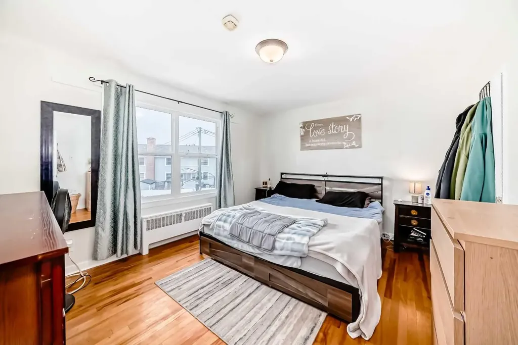 10 Poplar Crescent Springbrook AB T4S 1V3