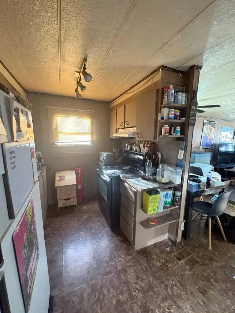 5311 60 Street Rocky Mountain House AB T4T 1N1