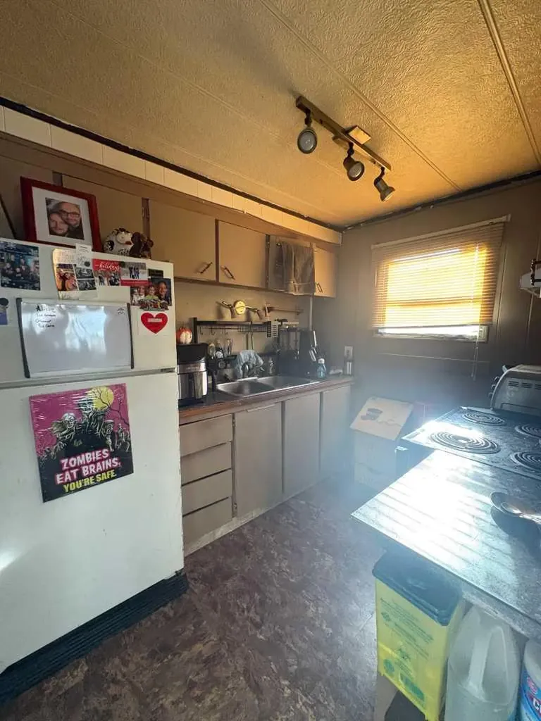 5311 60 Street Rocky Mountain House AB T4T 1N1