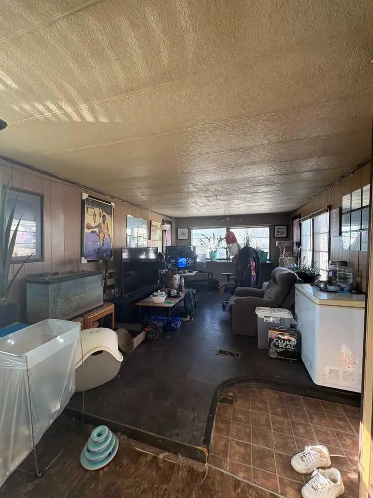 5311 60 Street Rocky Mountain House AB T4T 1N1