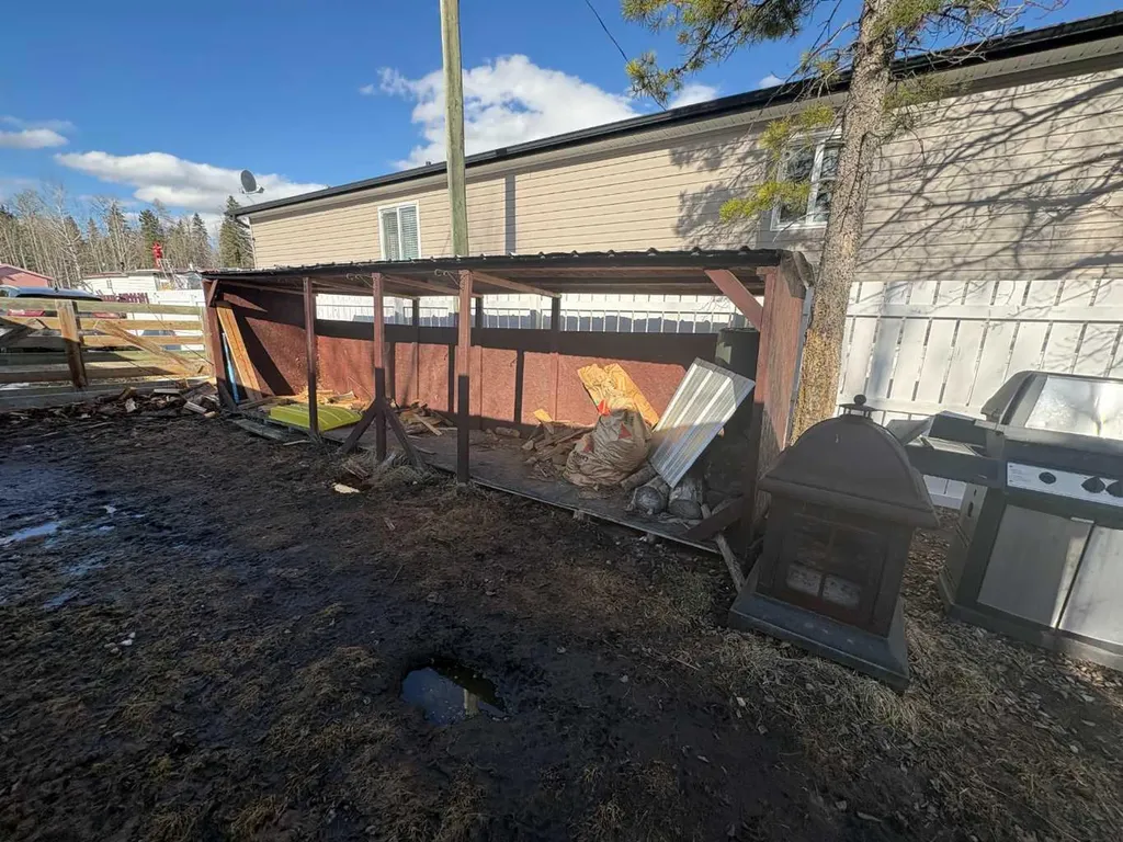 5311 60 Street Rocky Mountain House AB T4T 1N1