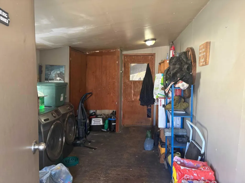 5311 60 Street Rocky Mountain House AB T4T 1N1