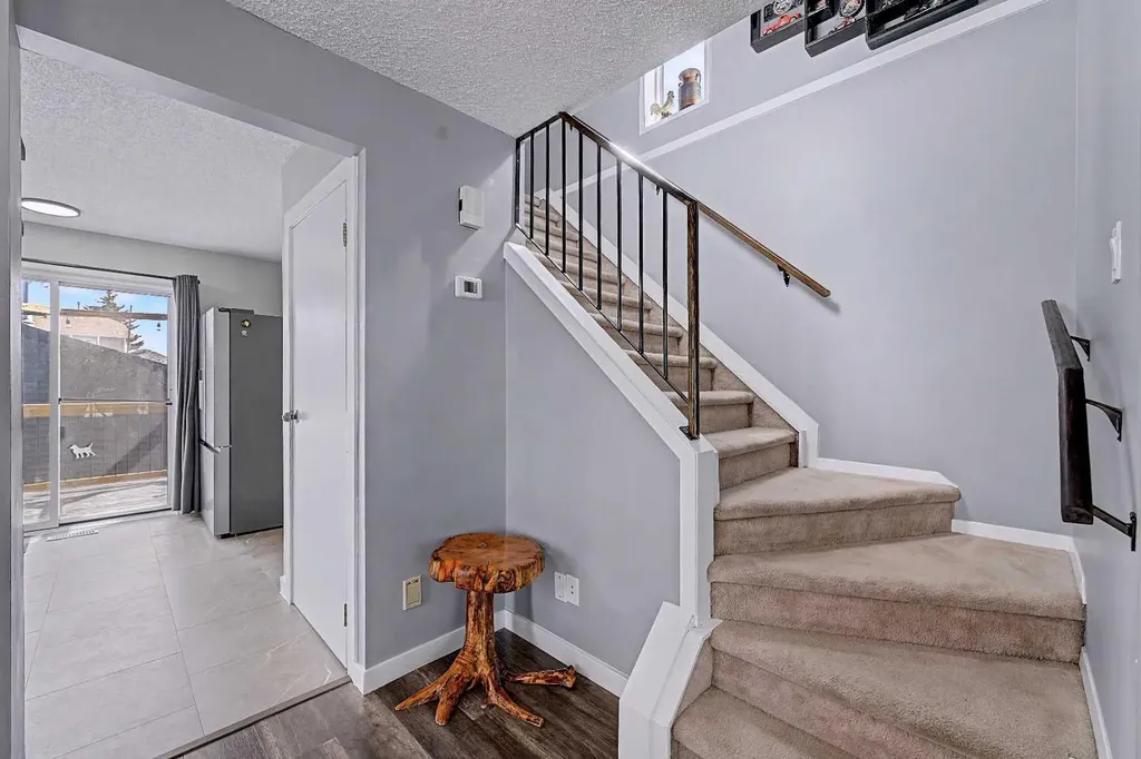 339 Coverdale Court NE Calgary AB T3K 4J8