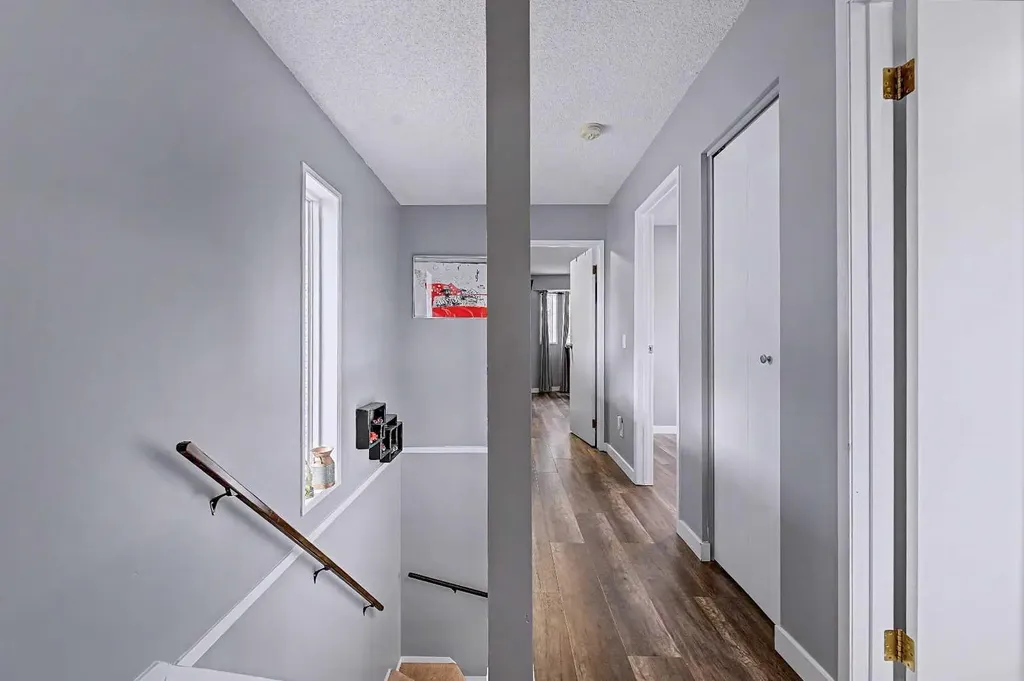 339 Coverdale Court NE Calgary AB T3K 4J8