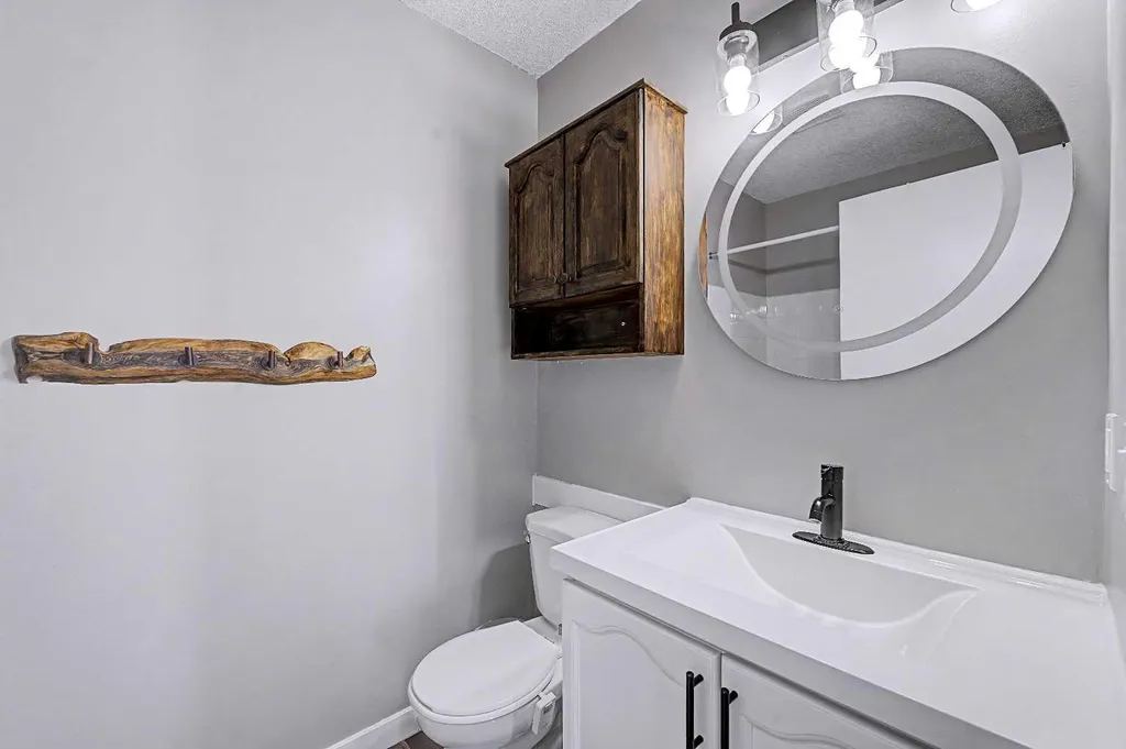 339 Coverdale Court NE Calgary AB T3K 4J8