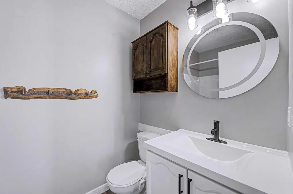 339 Coverdale Court NE Calgary AB T3K 4J8