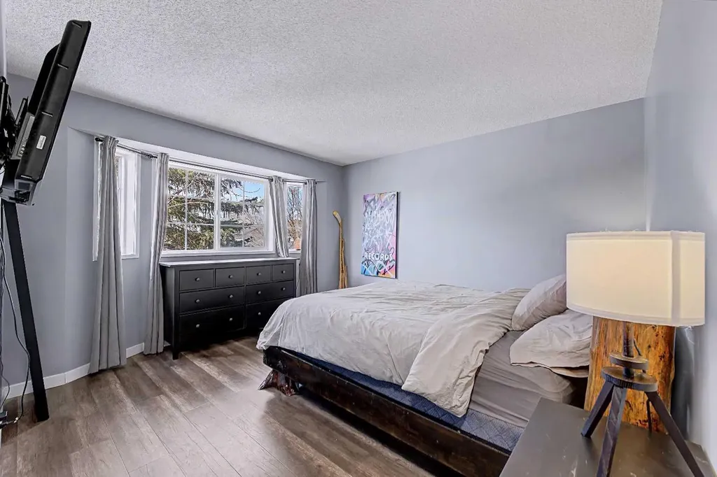 339 Coverdale Court NE Calgary AB T3K 4J8