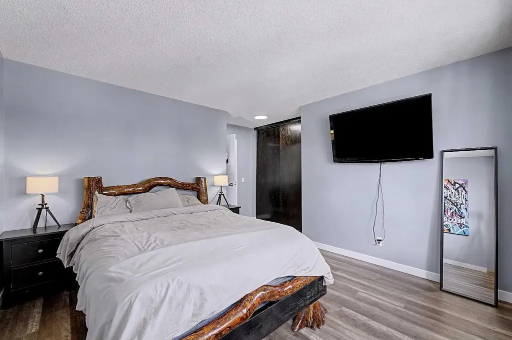 339 Coverdale Court NE Calgary AB T3K 4J8