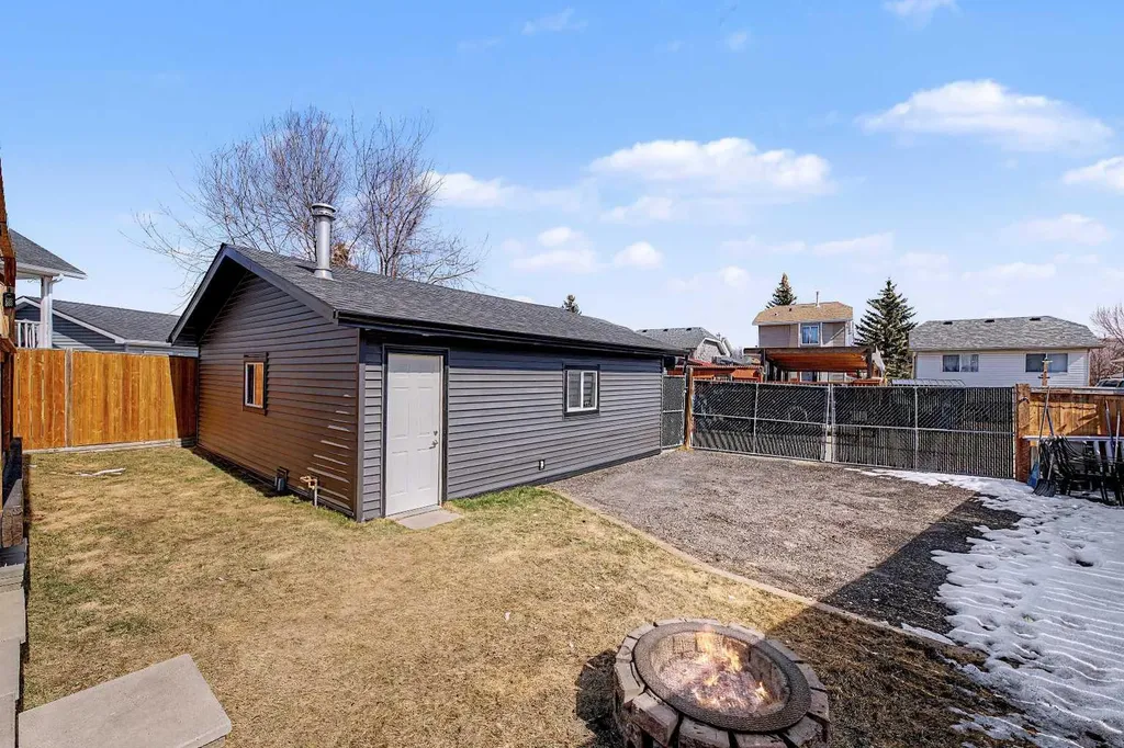 339 Coverdale Court NE Calgary AB T3K 4J8