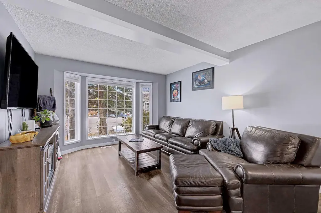 339 Coverdale Court NE Calgary AB T3K 4J8