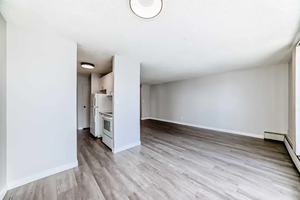 340 14 Avenue SW Calgary AB T2R 1H4