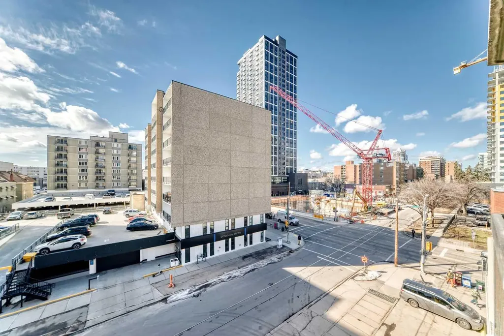 340 14 Avenue SW Calgary AB T2R 1H4