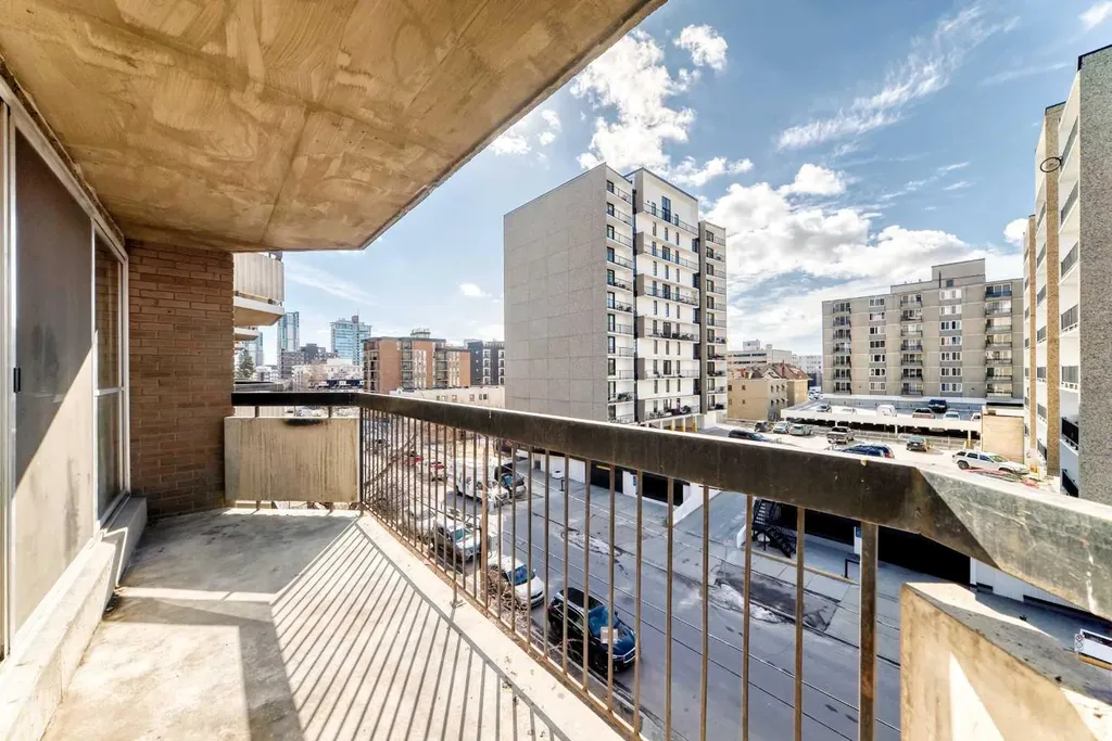 340 14 Avenue SW Calgary AB T2R 1H4