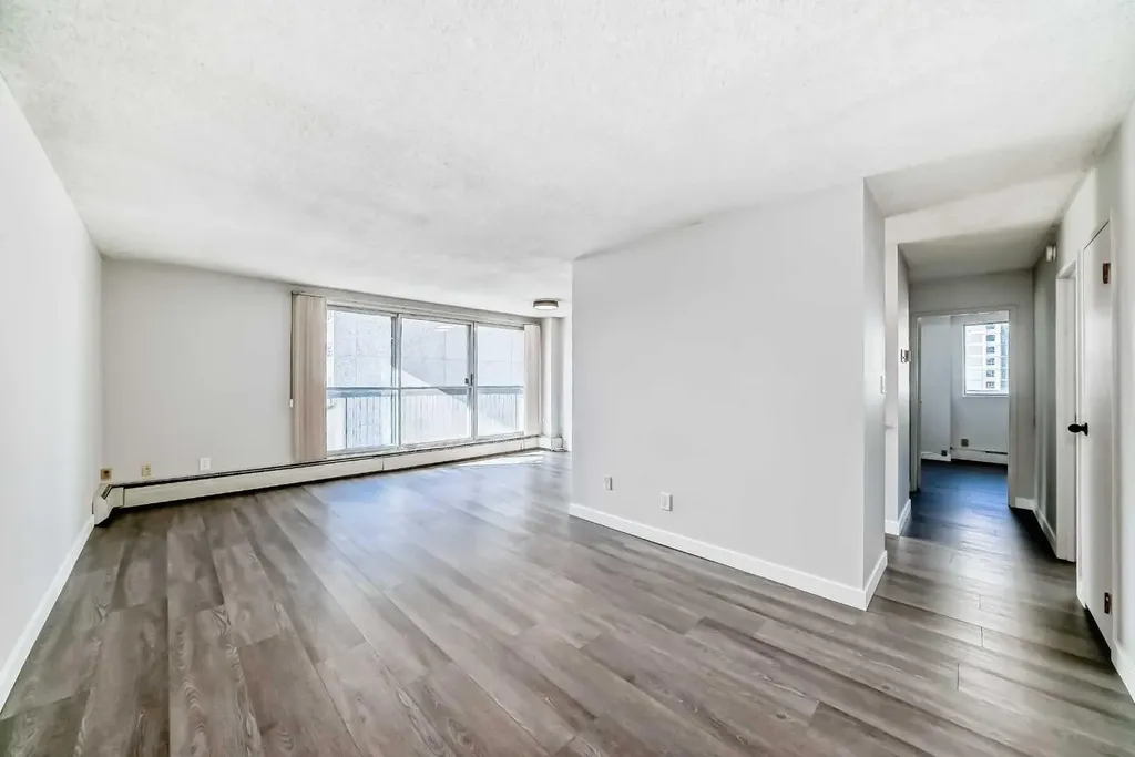340 14 Avenue SW Calgary AB T2R 1H4