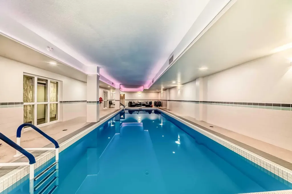 340 14 Avenue SW Calgary AB T2R 1H4