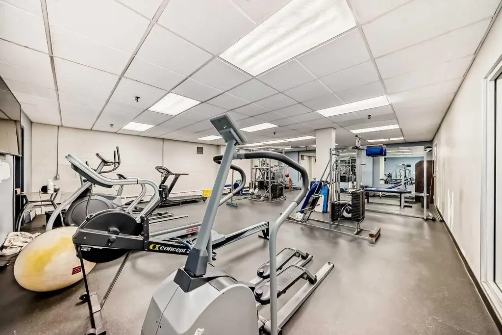 340 14 Avenue SW Calgary AB T2R 1H4