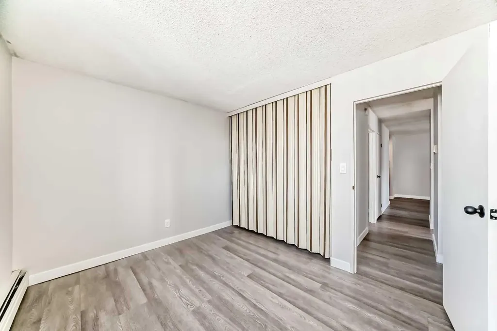340 14 Avenue SW Calgary AB T2R 1H4