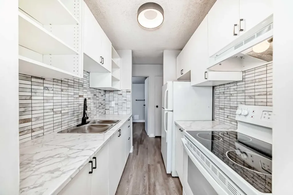 340 14 Avenue SW Calgary AB T2R 1H4
