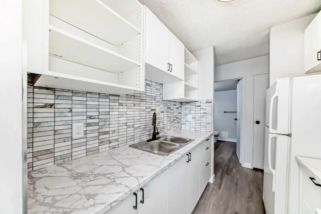 340 14 Avenue SW Calgary AB T2R 1H4