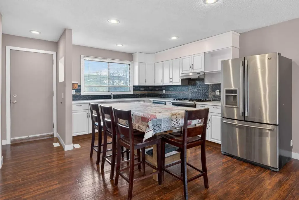 32 Fallingworth Court NE Calgary AB T3J1G4