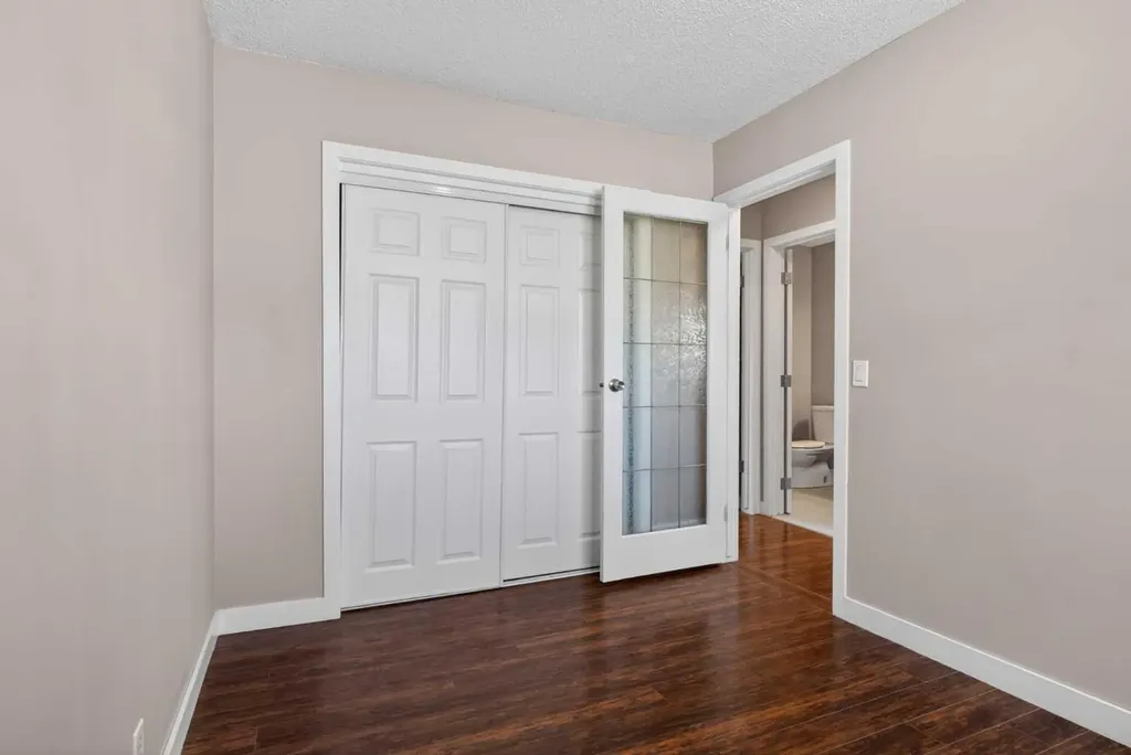 32 Fallingworth Court NE Calgary AB T3J1G4
